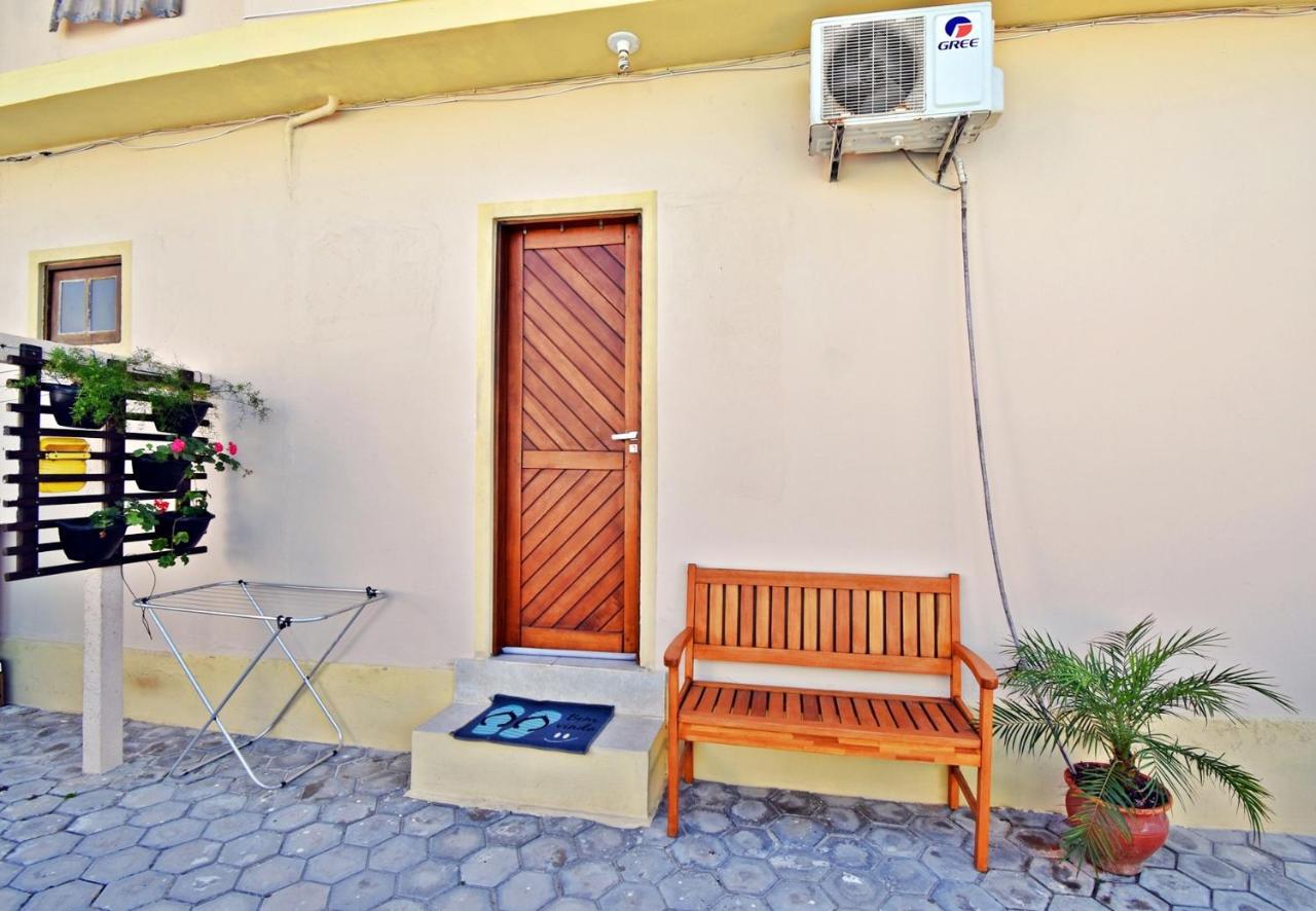 Ferienwohnung Quitinete Em Bombinhas Exterior foto
